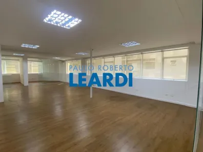 Sala Comercial com 4 Quartos para alugar, 196m² no Vila Olímpia, São Paulo