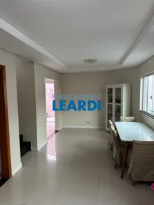 Sobrado com 3 Quartos à venda, 227m² no Jardim Textil, São Paulo