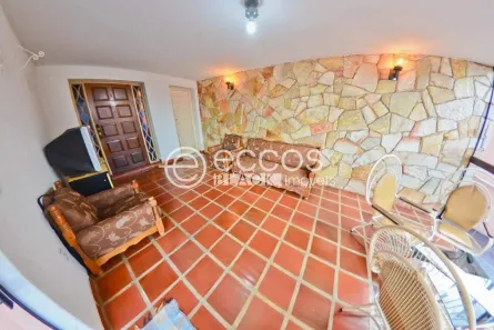 Casa com 4 Quartos à venda, 186m² no Saraiva, Uberlândia