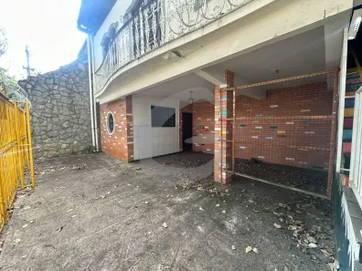 Casa com 5 Quartos para alugar, 270m² no São Pedro, Belo Horizonte