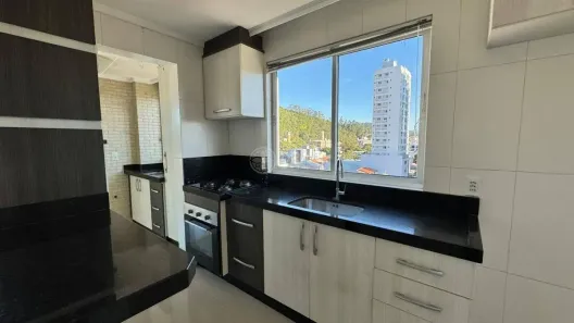 Apartamento com 2 Quartos para alugar, 80m² no Centro, Itajaí
