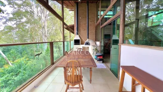 Casa com 4 Quartos à venda, 300m² no Quarteirão Ingelheim, Petrópolis