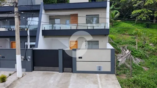 Casa com 3 Quartos à venda, 120m² no Maravista, Niterói