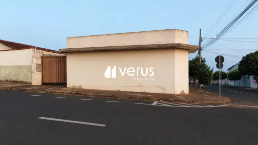 Lote/Terreno à venda, 240000m² no Osvaldo Rezende, Uberlândia