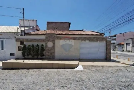 Casa com 4 Quartos à venda, 180m² no Farolândia, Aracaju