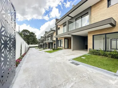 Sobrado com 3 Quartos à venda, 122m² no Santa Felicidade, Curitiba