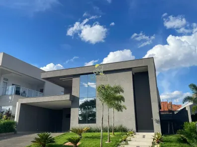 Casa de Condomínio com 4 Quartos à venda, 235m² no Loteamento Portal do Sol I, Goiânia