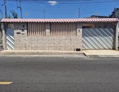 Casa com 3 Quartos à venda, 200m² no Alvorada, Manaus