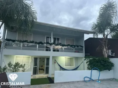 Casa com 5 Quartos à venda, 242m² no Zimbros, Bombinhas