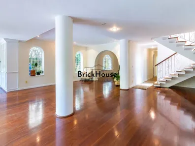 Casa com 5 Quartos à venda, 380m² no Pacaembu, São Paulo