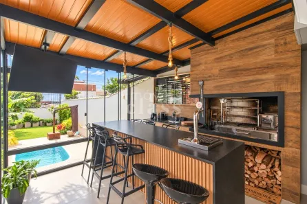 Casa com 4 Quartos à venda, 311m² no Chácara das Pedras, Porto Alegre