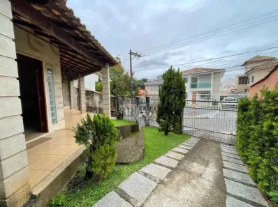 Casa com 3 Quartos à venda, 240m² no Jardim Amália, Volta Redonda