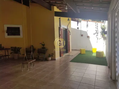 Casa com 3 Quartos à venda, 154m² no Jardim Siesta, Jacareí