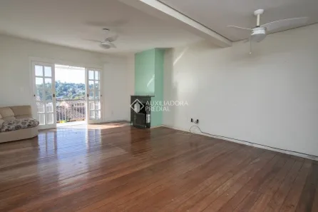 Casa com 3 Quartos à venda, 210m² no Espírito Santo, Porto Alegre