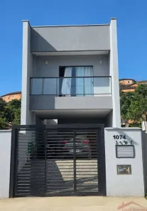 Sobrado com 3 Quartos à venda, 133m² no Petrópolis, Joinville
