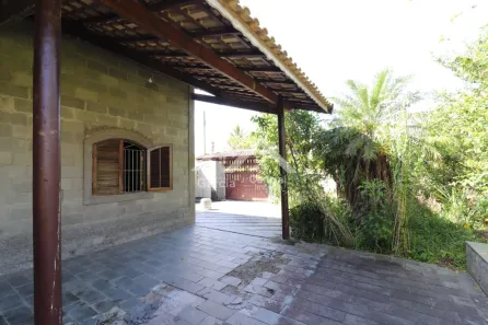 Casa com 2 Quartos à venda, 110m² no Jardim Veneza, Peruíbe