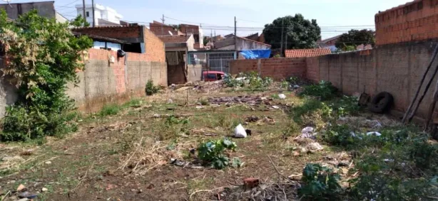Lote/Terreno à venda, 250m² no Cidade Aracy, São Carlos
