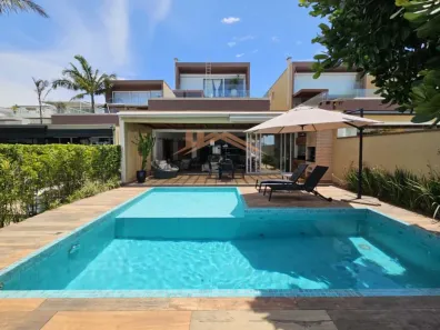 Casa de Condomínio com 4 Quartos para venda ou aluguel, 250m² no Bairro de Juquehy, São Sebastião