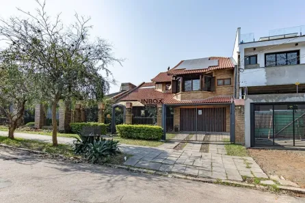 Casa com 4 Quartos para venda ou aluguel, 269m² no Vila Jardim, Porto Alegre