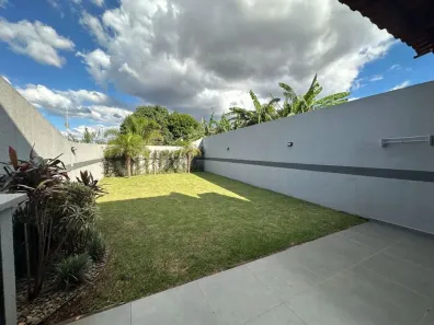 Sobrado com 3 Quartos à venda, 180m² no Santa Cruz, Cascavel