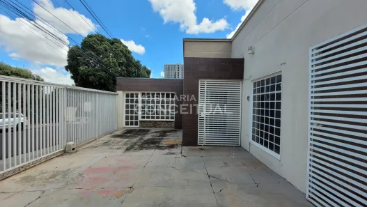 Casa com 3 Quartos à venda, 210m² no Jardim Redentor, São José do Rio Preto