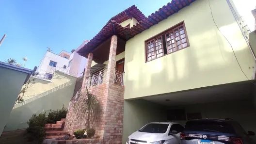 Casa com 3 Quartos à venda, 370m² no Palmares, Belo Horizonte