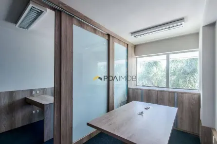 Sala Comercial para alugar, 27m² no Três Figueiras, Porto Alegre