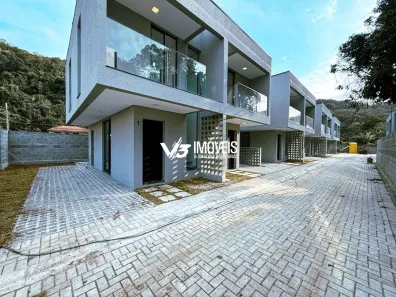 Sobrado com 2 Quartos à venda, 62m² no Caiobá, Matinhos