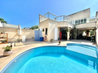 Casa com 4 Quartos à venda, 251m² no Camboinhas, Niterói