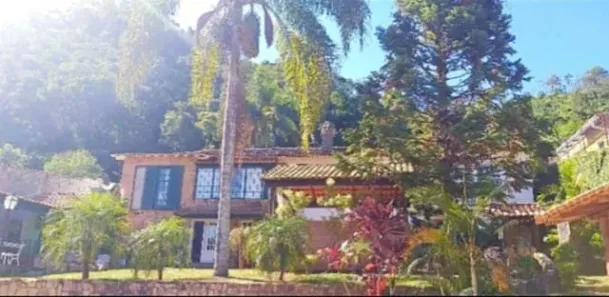 Casa com 5 Quartos à venda, 300m² no Nogueira, Petrópolis