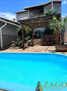 Sobrado com 3 Quartos à venda, 300m² no São Joaquim, Franca