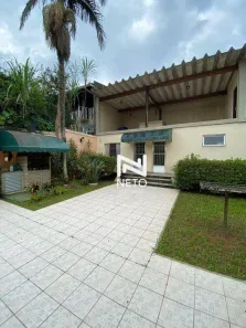 Sobrado com 7 Quartos para alugar, 450m² no Bela Aliança, São Paulo