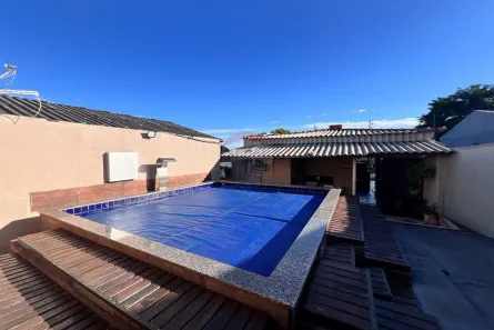 Sobrado com 4 Quartos à venda, 258m² no Santa Cruz, Cascavel