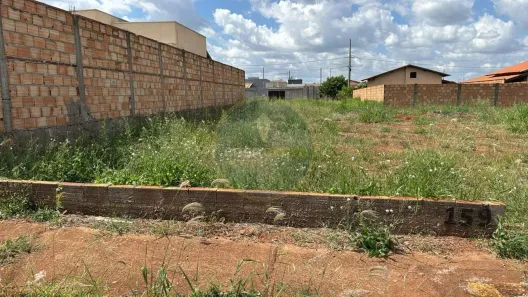 Lote/Terreno à venda, 250m² no Parque das Laranjeiras II, Uberaba
