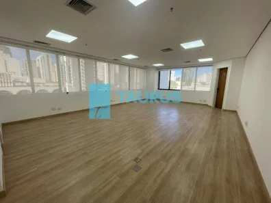 Sala Comercial para venda ou aluguel, 75m² no Itaim Bibi, São Paulo