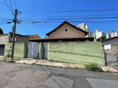 Casa com 3 Quartos à venda, 220m² no Jardim Chapadão, Campinas