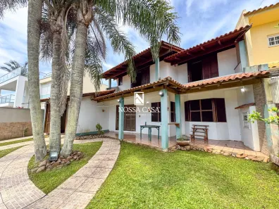 Casa com 3 Quartos à venda, 200m² no Torres, Torres