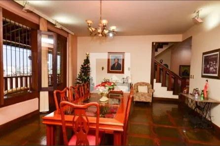 Casa com 5 Quartos à venda, 263m² no Santa Tereza, Belo Horizonte
