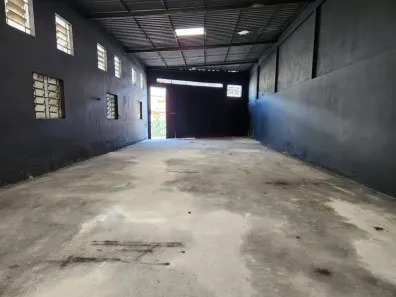 Galpão/Depósito/Armazém para alugar, 460m² no Oswaldo Cruz, Rio de Janeiro