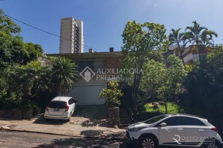 Casa com 3 Quartos à venda, 277m² no Rio Branco, Porto Alegre