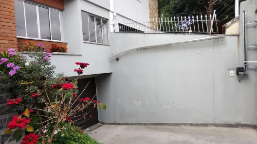 Sobrado com 3 Quartos à venda, 140m² no Jardim Piqueroby, São Paulo