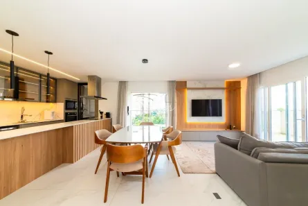 Cobertura com 3 Quartos para alugar, 181m² no Campo Comprido, Curitiba