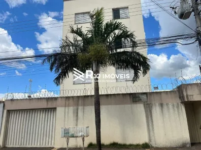 Apartamento com 2 Quartos para alugar, 54m² no Segismundo Pereira, Uberlândia