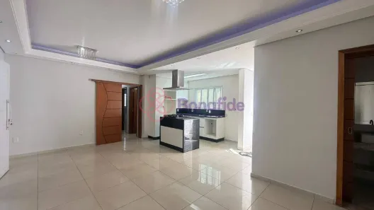 Casa com 3 Quartos para alugar, 213m² no Caxambu, Jundiaí