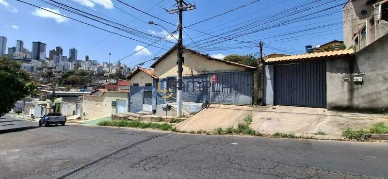 Casa com 3 quartos — Palmeiras, Belo Horizonte
