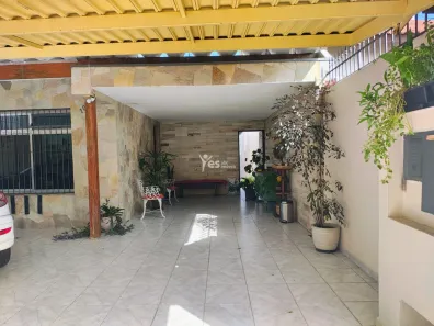 Casa com 3 Quartos para alugar, 179m² no Vila Scarpelli, Santo André