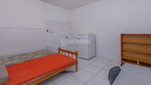 Kitnet com 1 Quarto para alugar, 25m² no Floresta, Porto Alegre