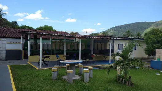 Fazenda/Sítio com 1 Quarto à venda, 700m² no Centro (Sambaetiba), Itaboraí