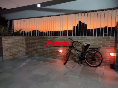 Cobertura com 3 Quartos à venda, 200m² no Mar e Céu, Guarujá