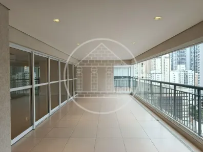 Apartamento com 3 Quartos para alugar, 213m² no Santo Amaro, São Paulo